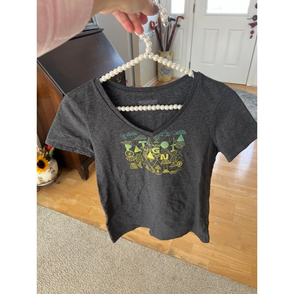 Patagonia woman's shirt small‎
